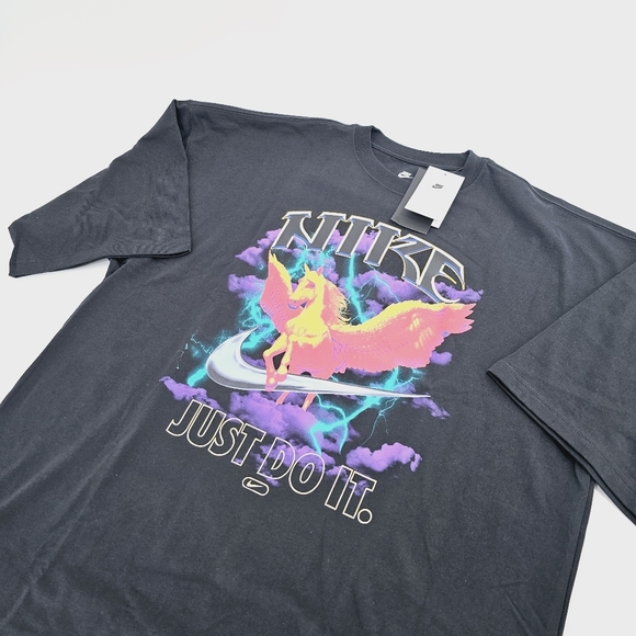 The Nike Tee Sportswear Graphic Oversized Fit Top - Picture 2 of 9